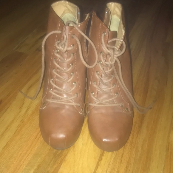 Chester - Picture 2 of 4